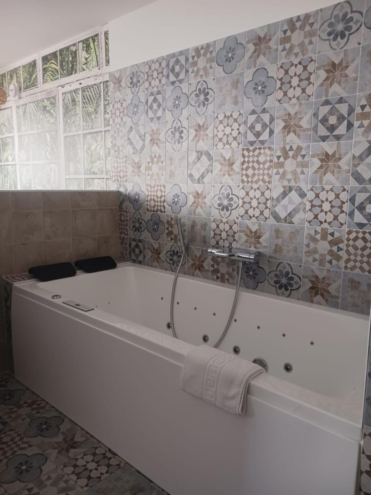 Cotinga Hotel Villars-les-Dombes Kültér fotó