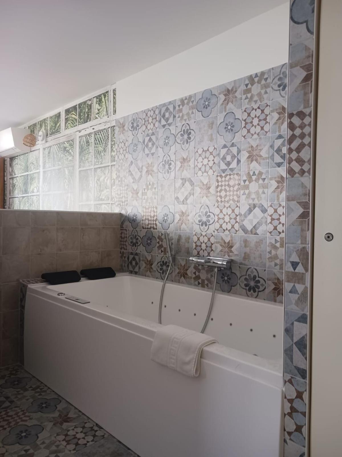 Cotinga Hotel Villars-les-Dombes Kültér fotó